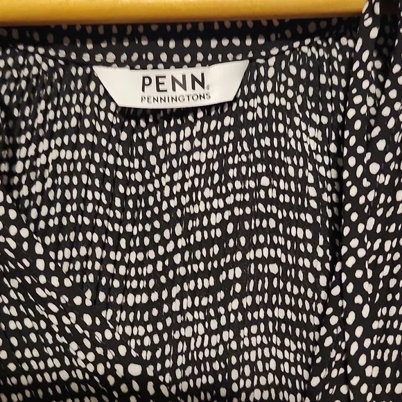 Plus blouse - Picture 4 of 9